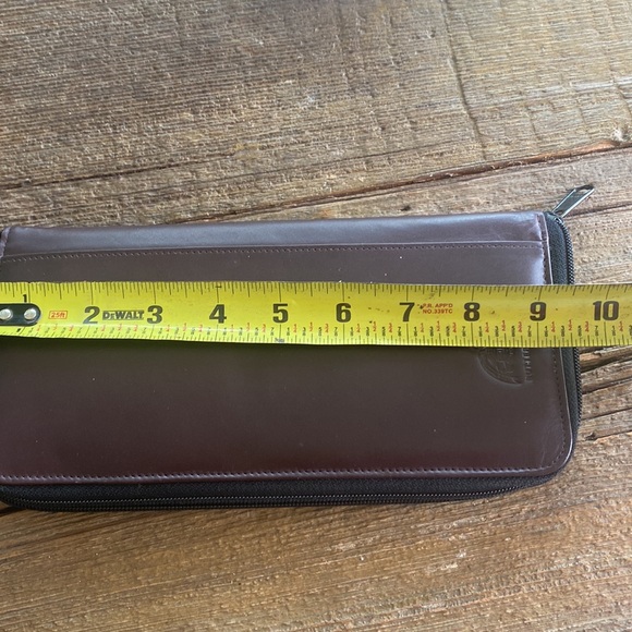 Dopp Accessories Collection Travel Wallet butter Cowhide Leather Trifold Zip - Picture 10 of 11